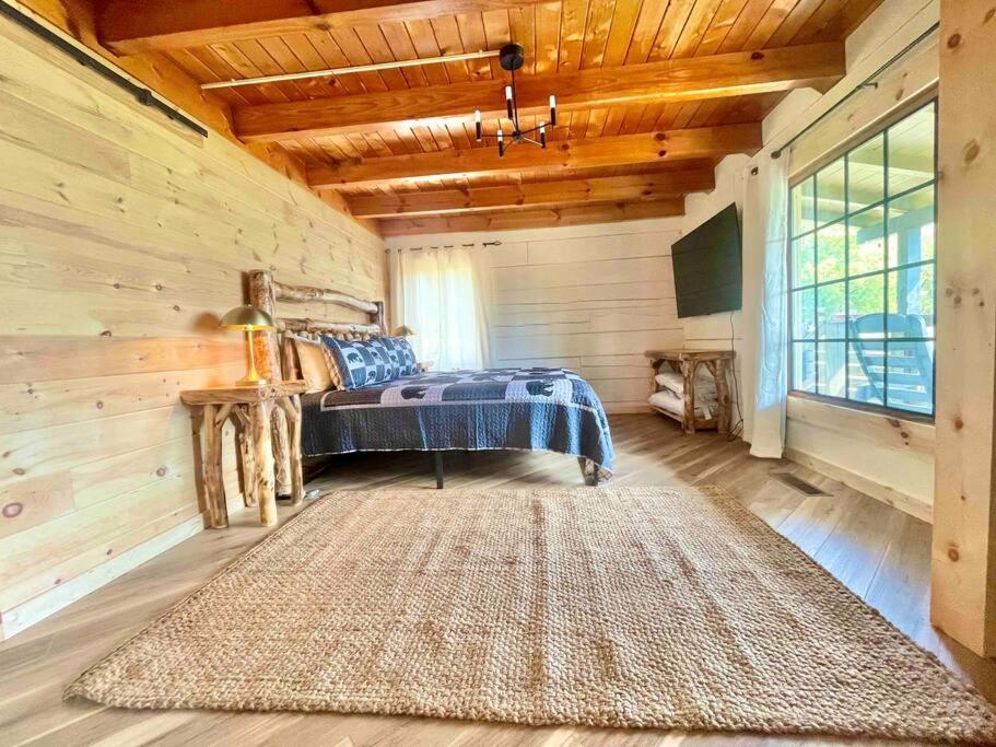 סביירוויל Modern Lake Side Nest• Hotub Fenced Yard King Beds מראה חיצוני תמונה