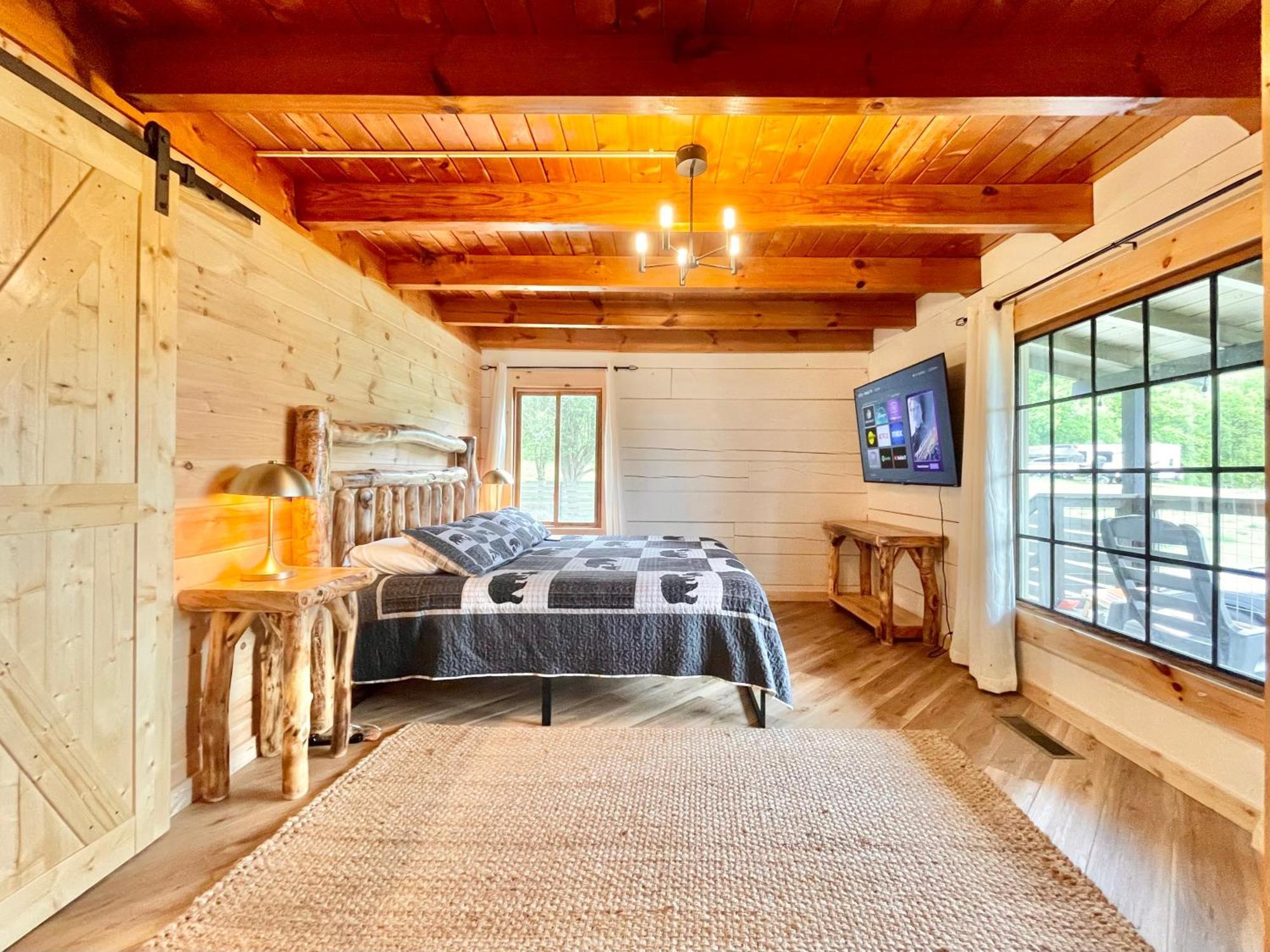 סביירוויל Modern Lake Side Nest• Hotub Fenced Yard King Beds מראה חיצוני תמונה